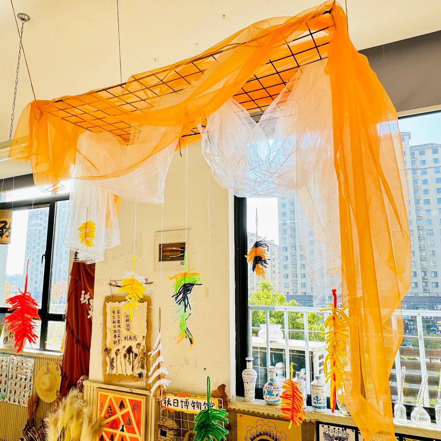 幼儿园美工区环创吊饰纱幔开学