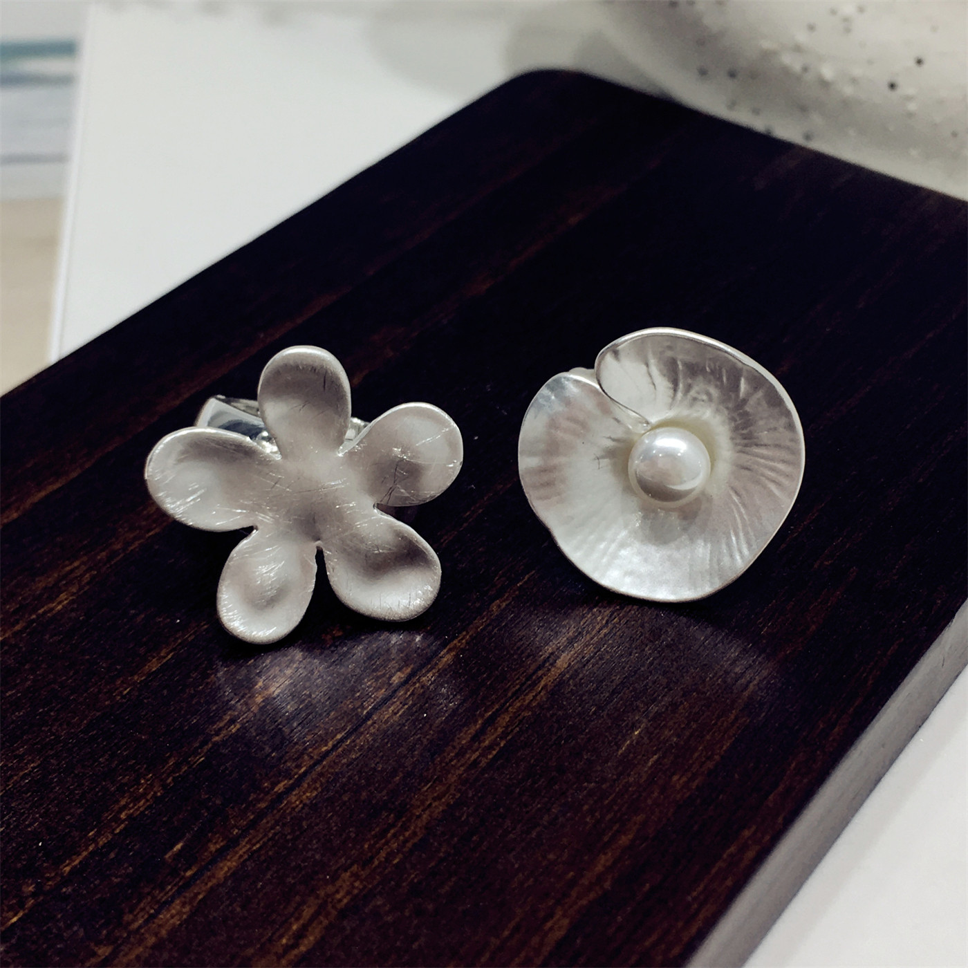 夸张名族风简约大气拉丝金属花朵宽边松紧弹力活口戒指食指指环饰