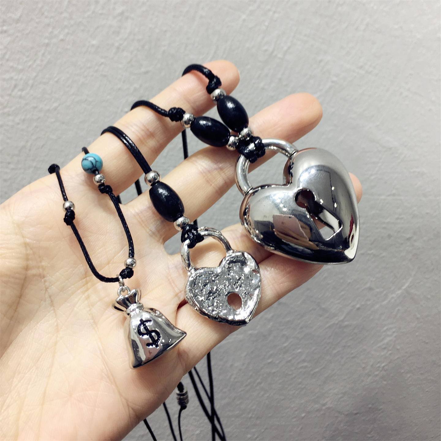 简约气质百搭串珠金属爱心桃心形钱袋皮绳可调节项链毛衣链挂件饰