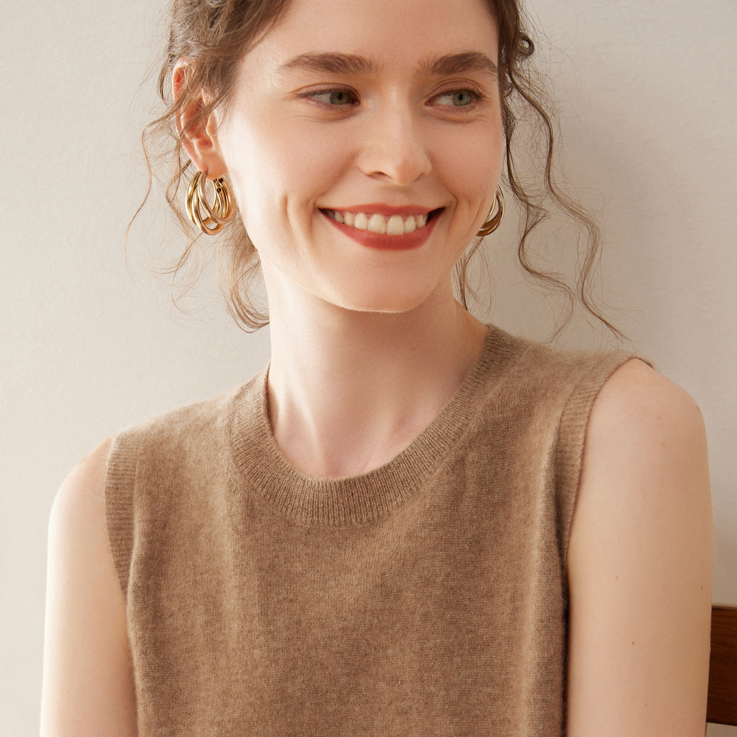 秋冬新款100%纯山羊绒背心女内搭外穿短款无袖吊带马甲上衣针织衫,女装/女士精品,毛针织衫,淘宝优惠券,粉丝福利购,淘宝优惠卷