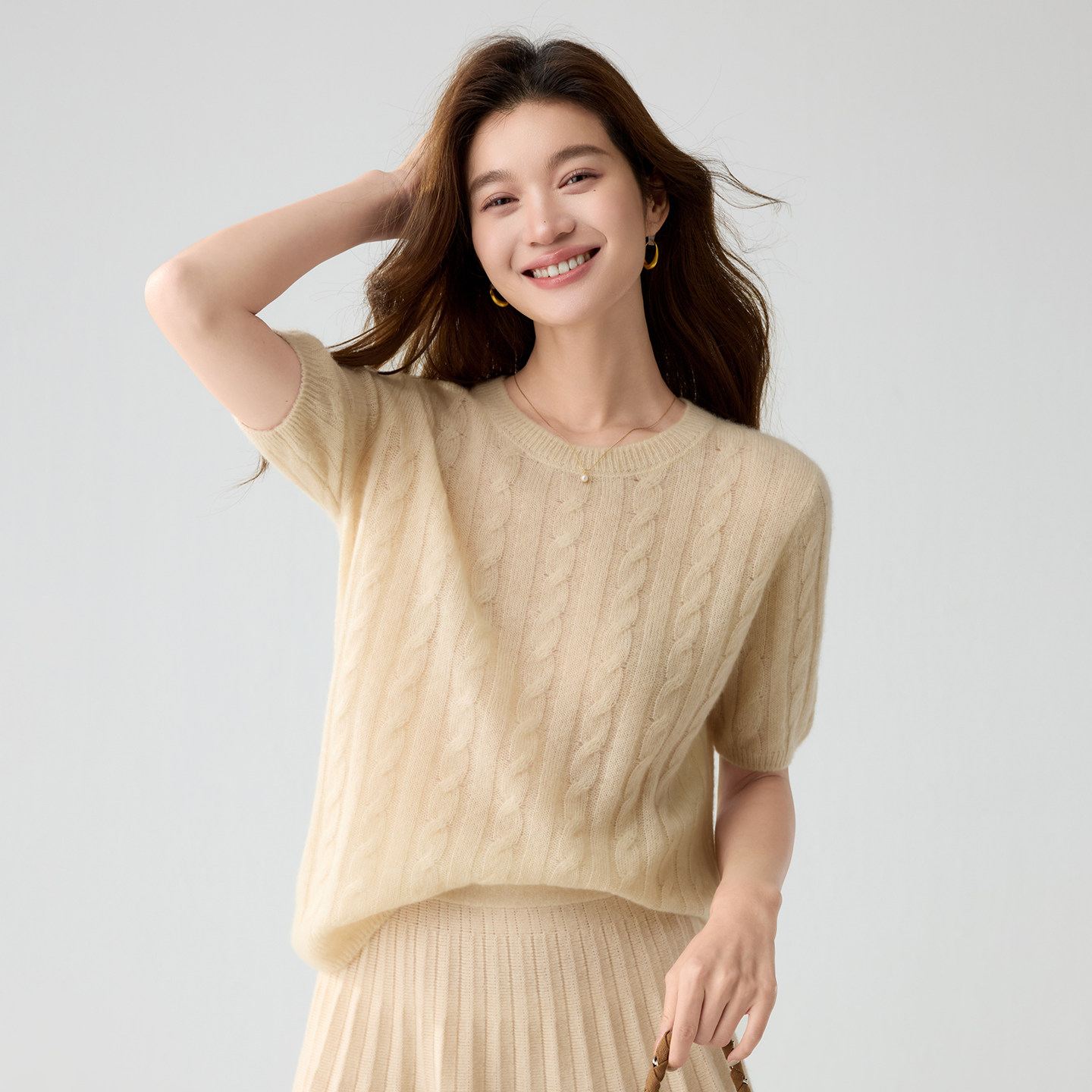 秋冬100%纯羊绒圆领针织短袖女