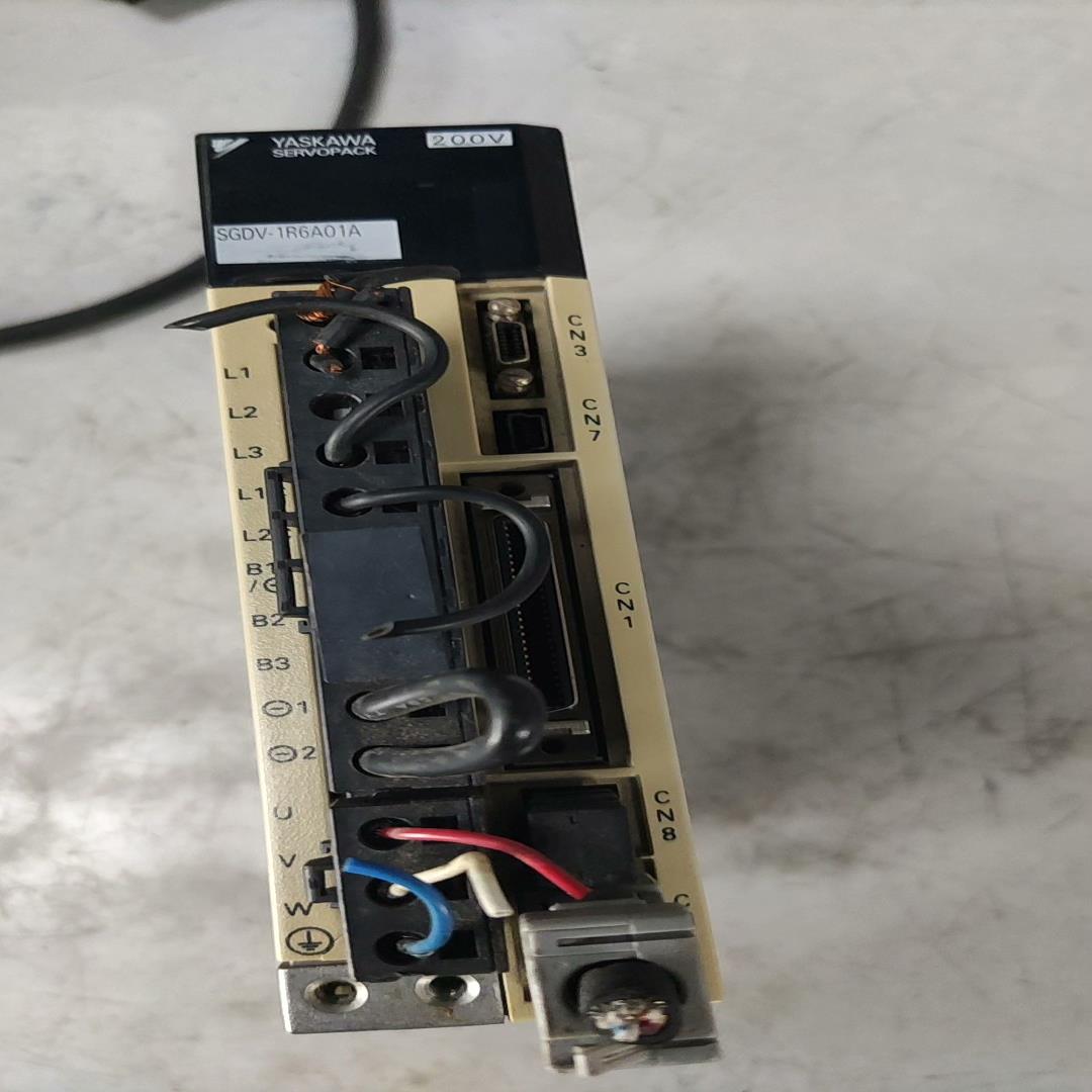 安川伺服驱动器SGDV-1R6A01A实物拍摄成色如图{天意设备}