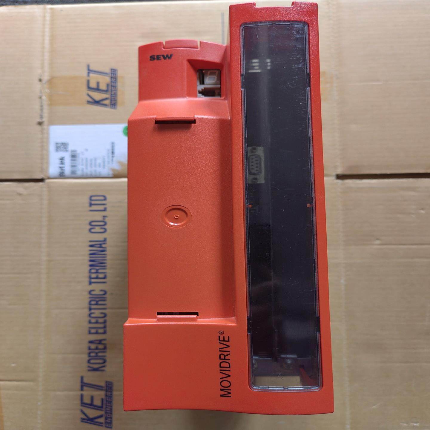 SEW赛威MDX61B0055-5A3-4-00变频器实物{天意设备}