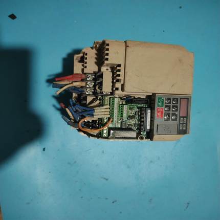 安川V1000变频器CIMR-VB2A0020BAA  5{天意设备}