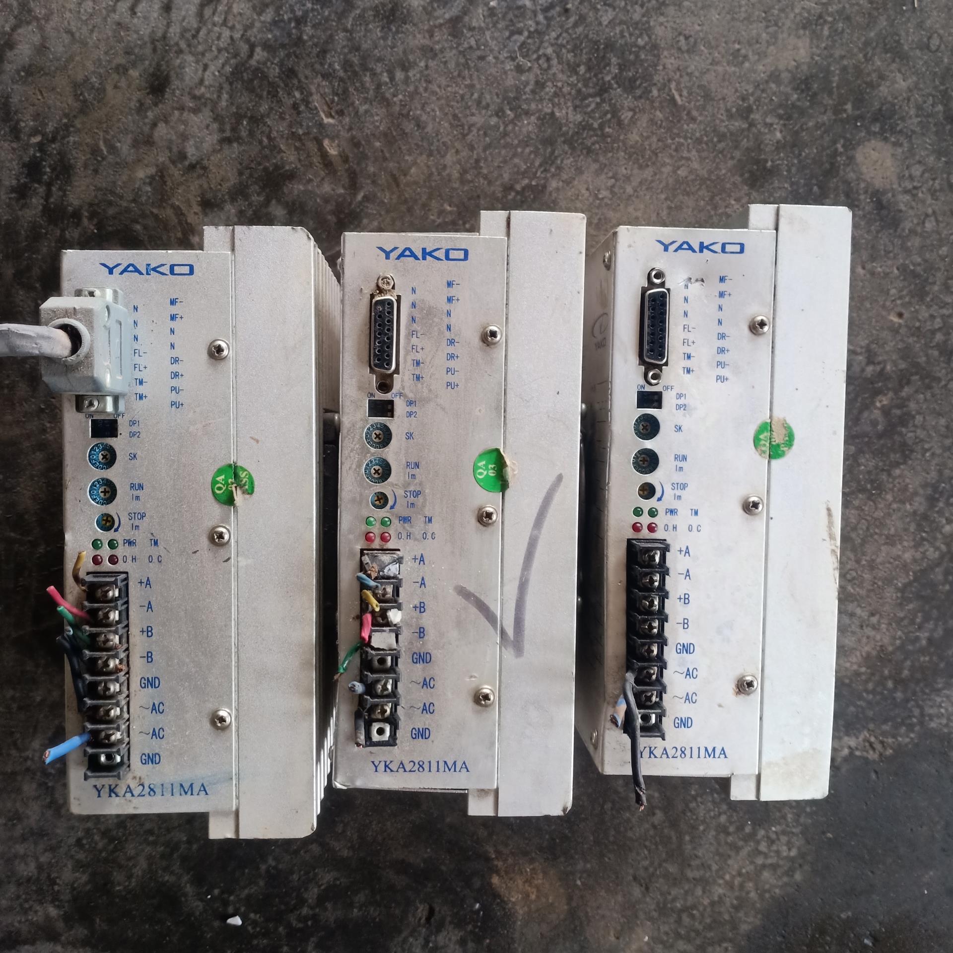 研控步进驱动器型号YKA2811MA共有3台全是拆来{天意设备}