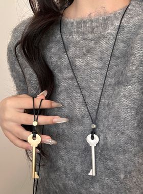 小众复古钥匙吊坠长款毛衣链女