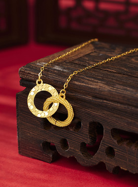 黄金色莫比乌斯环锁骨链送女友