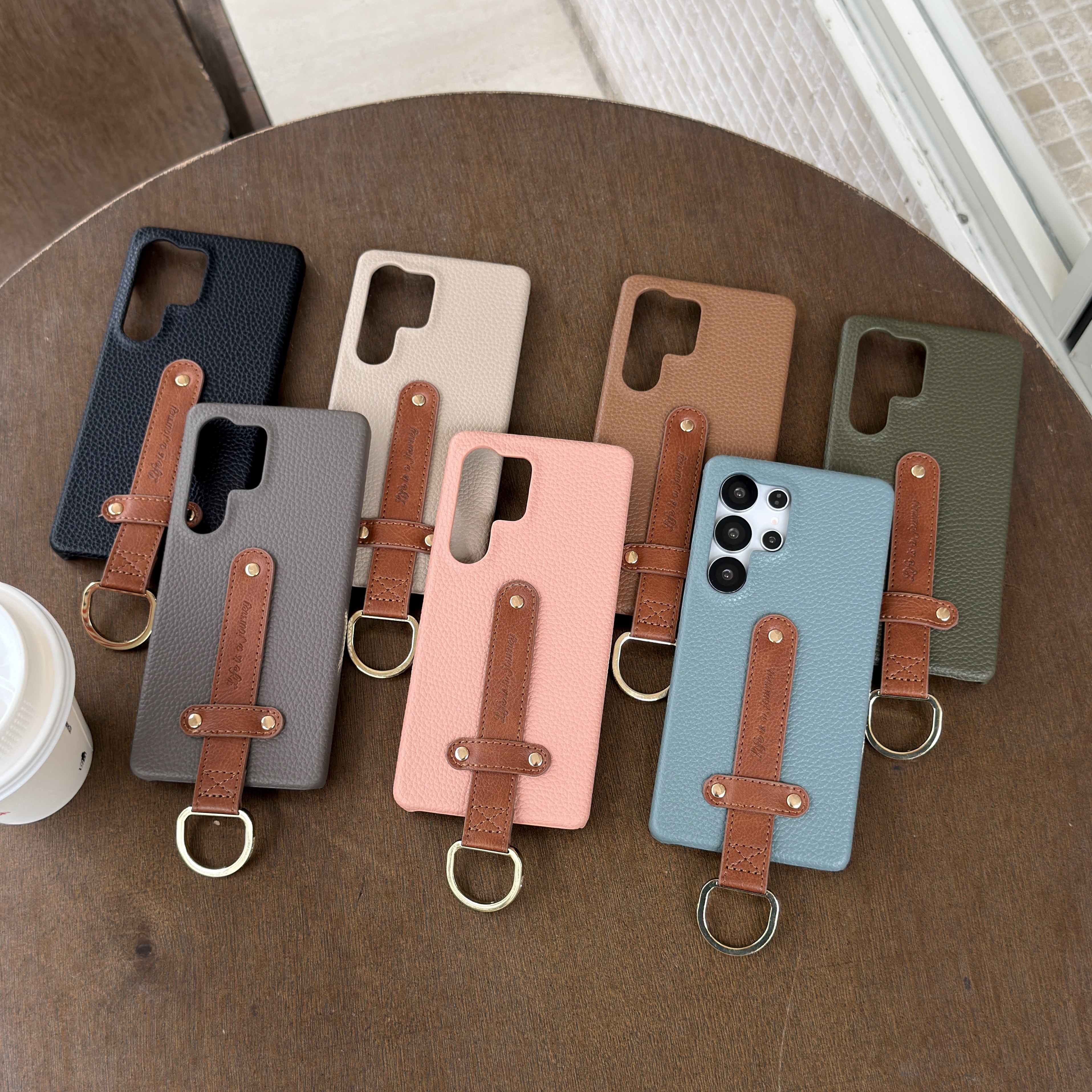 腕带适用三星S25Ultra手机壳新款腕带S24ultra手机套S24+S23手机壳 S22+女款手机壳高级感A07防摔A17/A56/A36