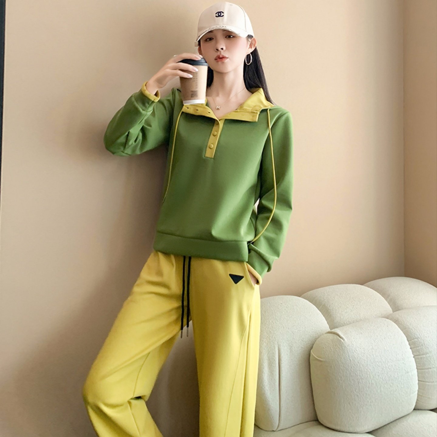 撞色连帽长袖卫衣女春秋季新款设计感小众休闲宽松显瘦百搭上衣潮