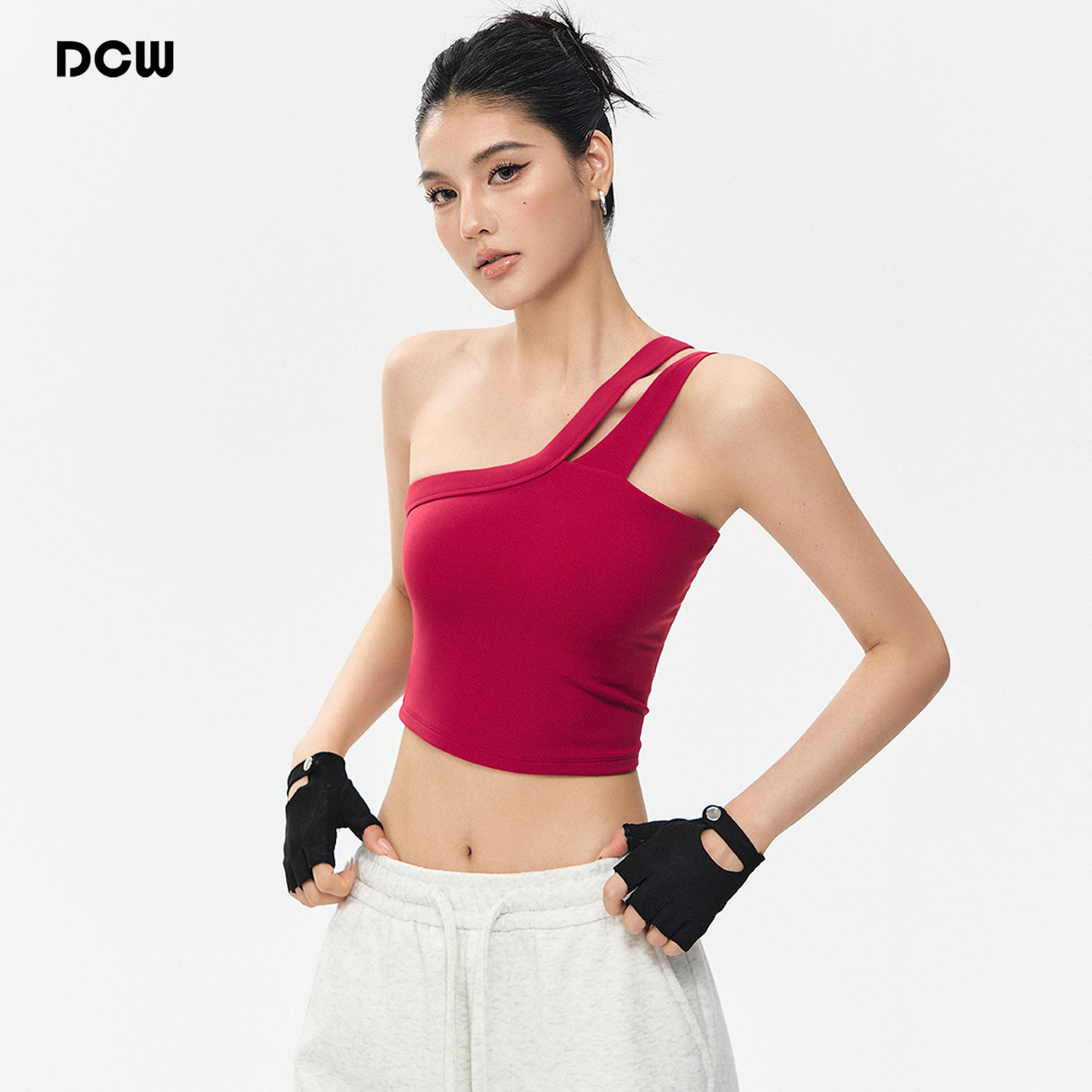 DCW单肩带运动内衣女瑜伽美背可外穿普拉提训练背心性感健身文胸,运动服/休闲服装,运动背心,淘宝优惠券,粉丝福利购,淘宝优惠卷