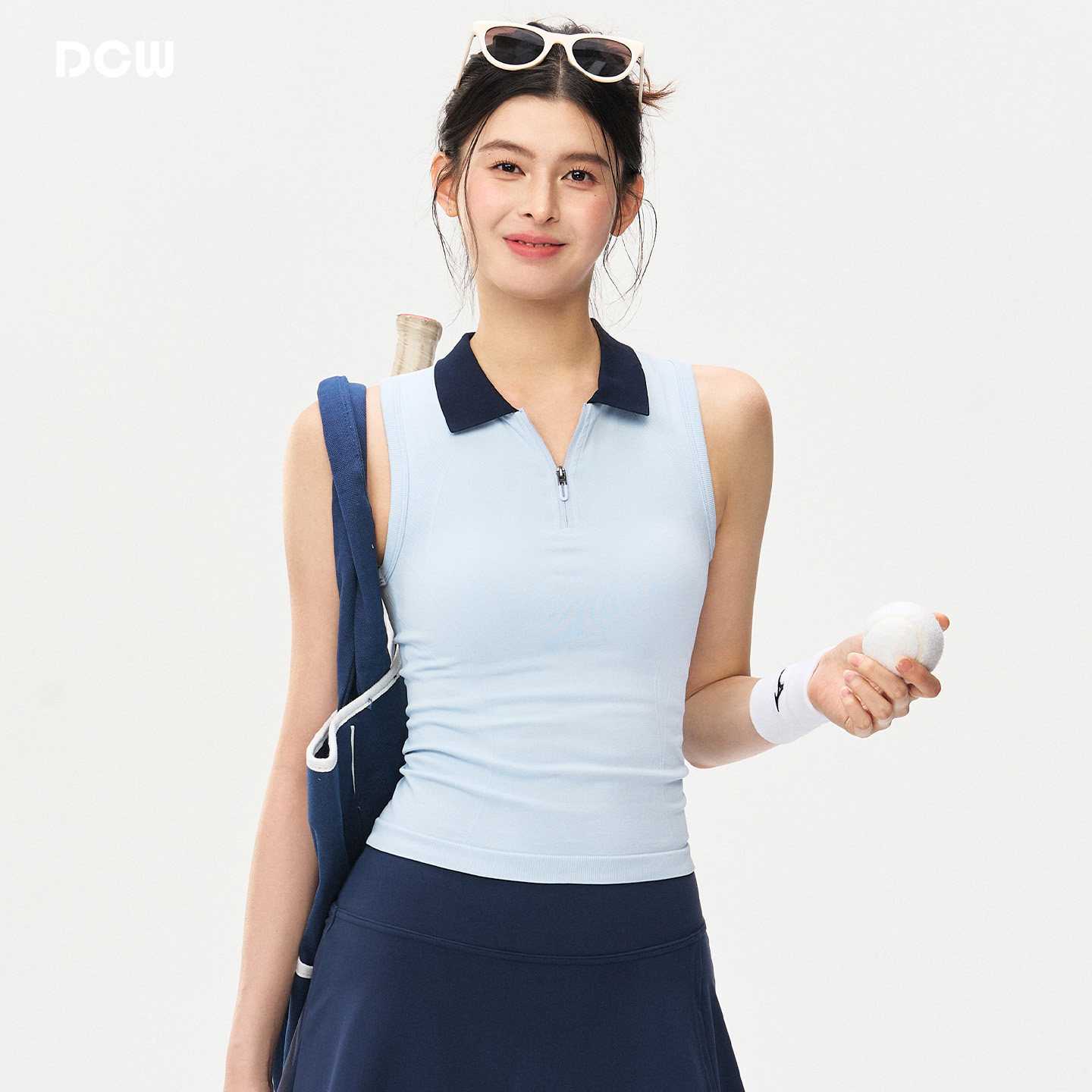 DCW带胸垫运动背心女修身显瘦翻领健身上衣跑步训练无袖瑜伽服t恤,运动/瑜伽/健身/球迷用品,瑜伽背心,淘宝优惠券,粉丝福利购,淘宝优惠卷