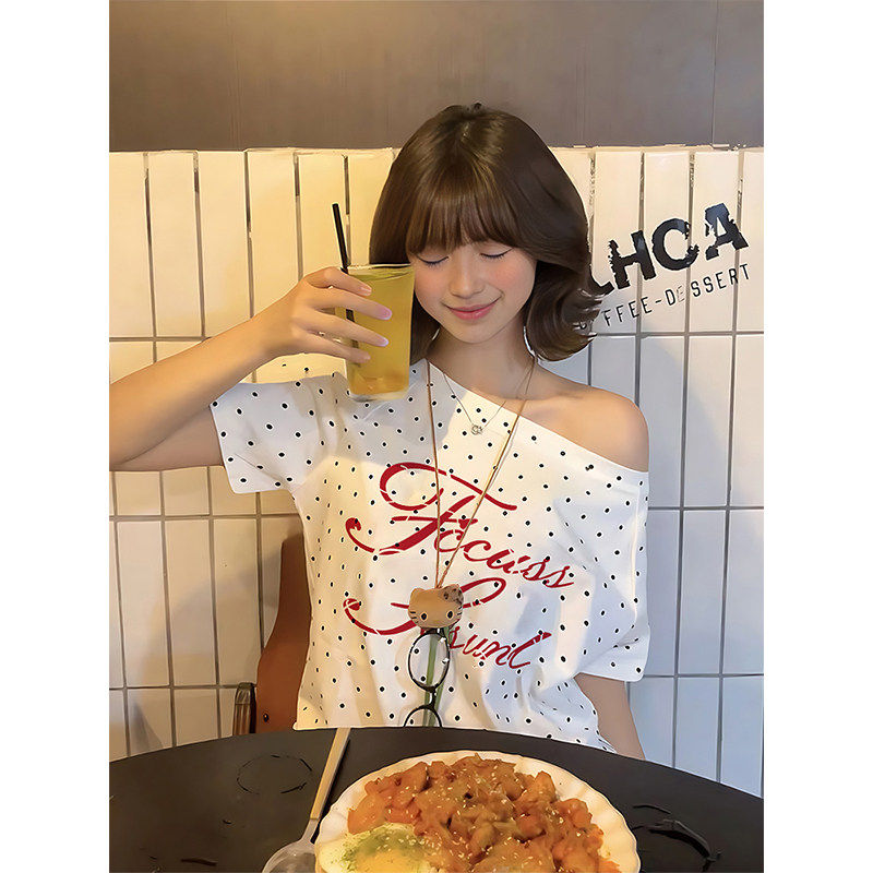 波点斜肩短袖t恤女夏季美式复古辣妹风设计感独特漂亮上衣显瘦
