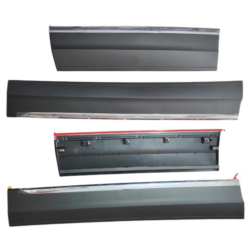 探歌探岳车门下护板带亮条原厂