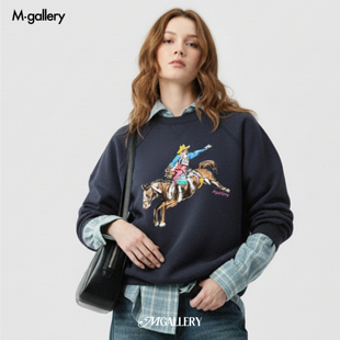 Mgallery复古漫画牛仔插肩袖廓形感短款宽松圆领卫衣25AWWY0040