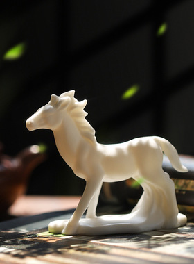 德化白瓷马摆件小号陶瓷工艺品家居桌面装饰马到成功园艺造景配件