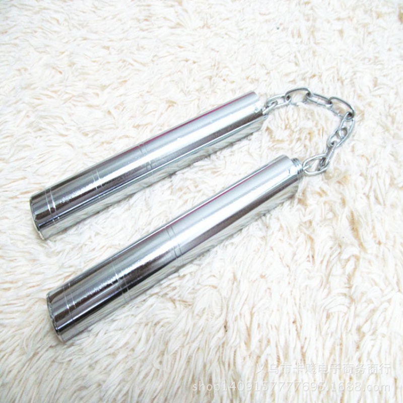 铁双节棍：多变形态，多用途格斗