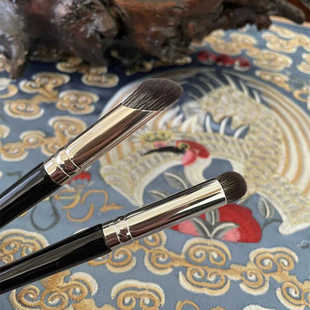 沧州产指腹圆头遮瑕刷遮盖泪沟黑眼圈斑点密实无痕新手化妆刷包邮