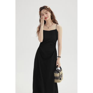 黑色吊带连衣裙子女夏季 收腰显瘦高级感气质赫本风小黑裙 2025新款