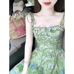 法式桔梗绿色碎花吊带连衣裙女夏季小众设计绝美收腰海边度假长裙