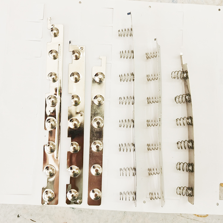 18650多种移动电源弹簧片 充电宝弹片 锂电池盒镀镍片 电池座配件