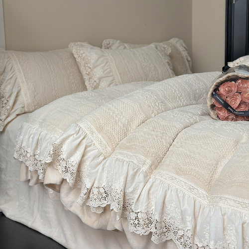 法式轻奢雕花绒床上四件套1.8m