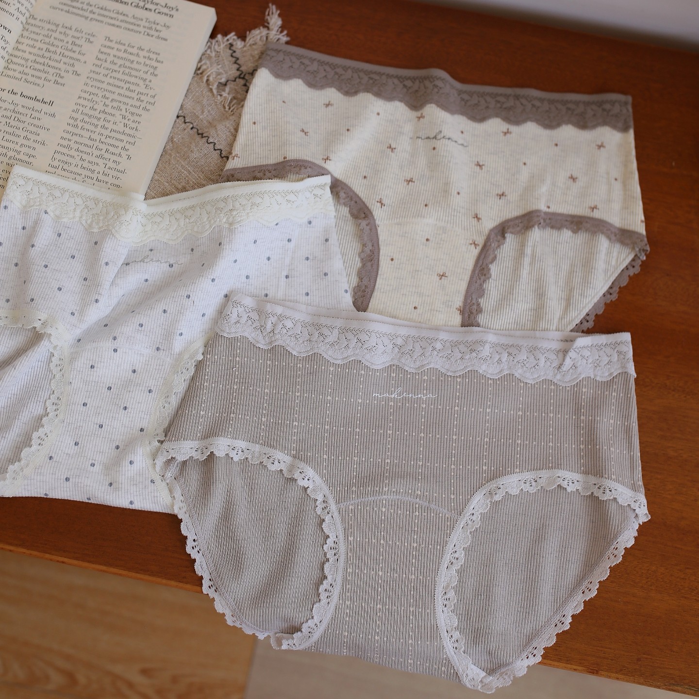 甜美纯棉透气高弹内裤女蕾丝边抑菌裆中腰包臀三角裤甜美可爱少女,女士内衣/男士内衣/家居服,女三角裤,淘宝优惠券,粉丝福利购,淘宝优惠卷