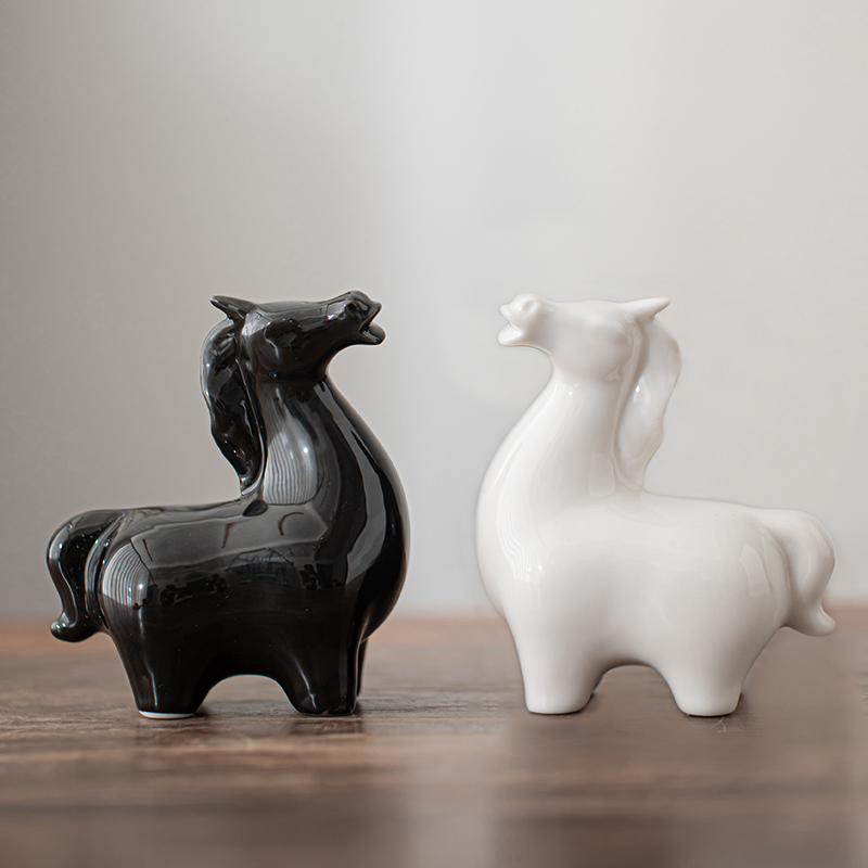 宇轩陶瓷小马茶宠摆件