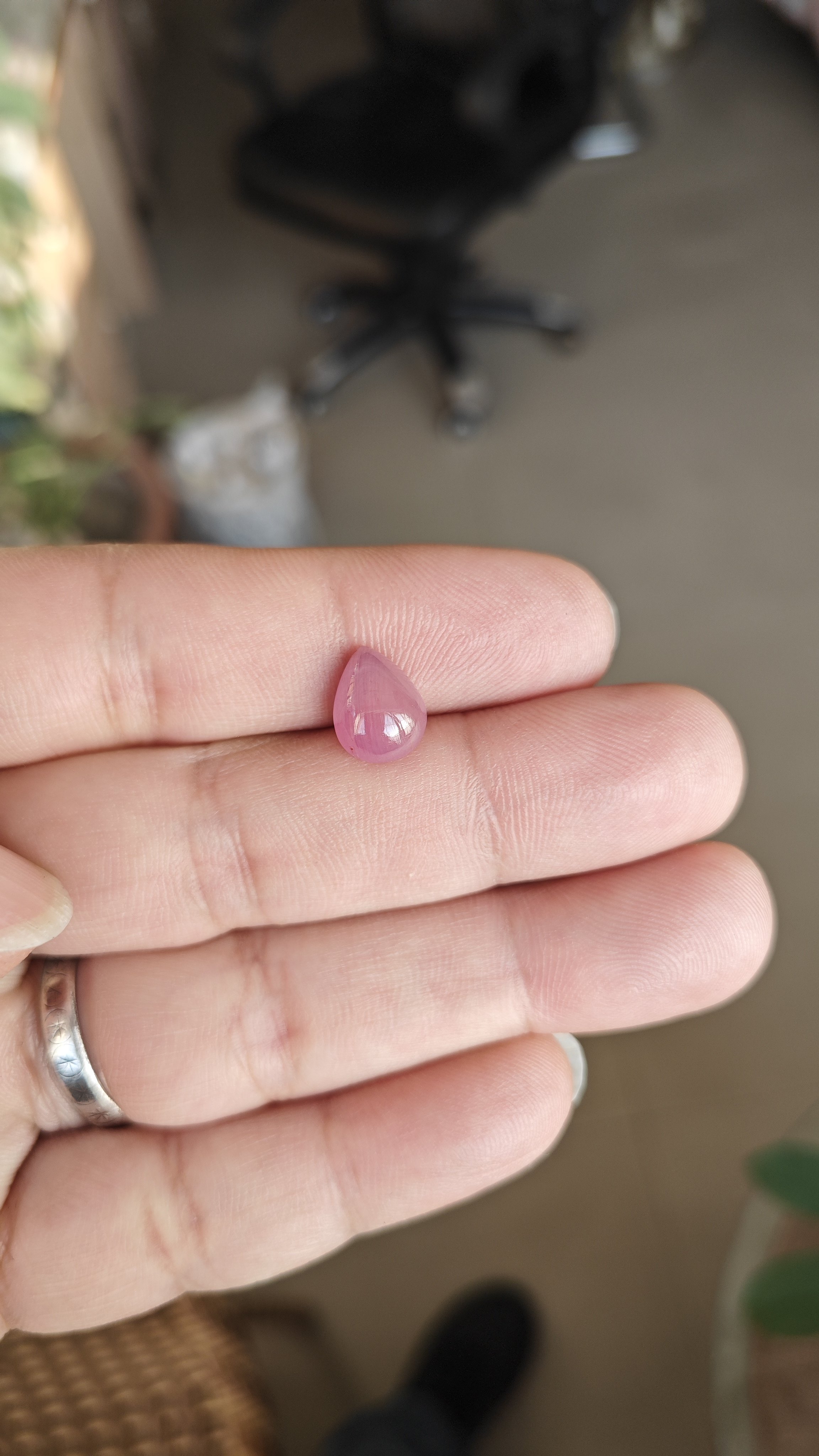 无烧天然红宝石裸石戒面 水滴形8*10.5mm 素面 蛋面 高品质桃花粉