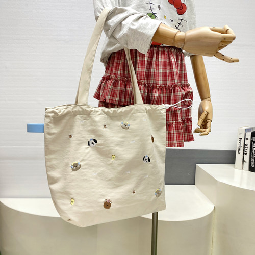 可爱卡通刺绣大容量帆布托特包