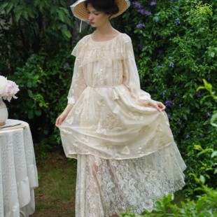 脸儿艺 手工钉珠领闪闪法式假两件套 通身刺绣长袖宽松女神连衣裙