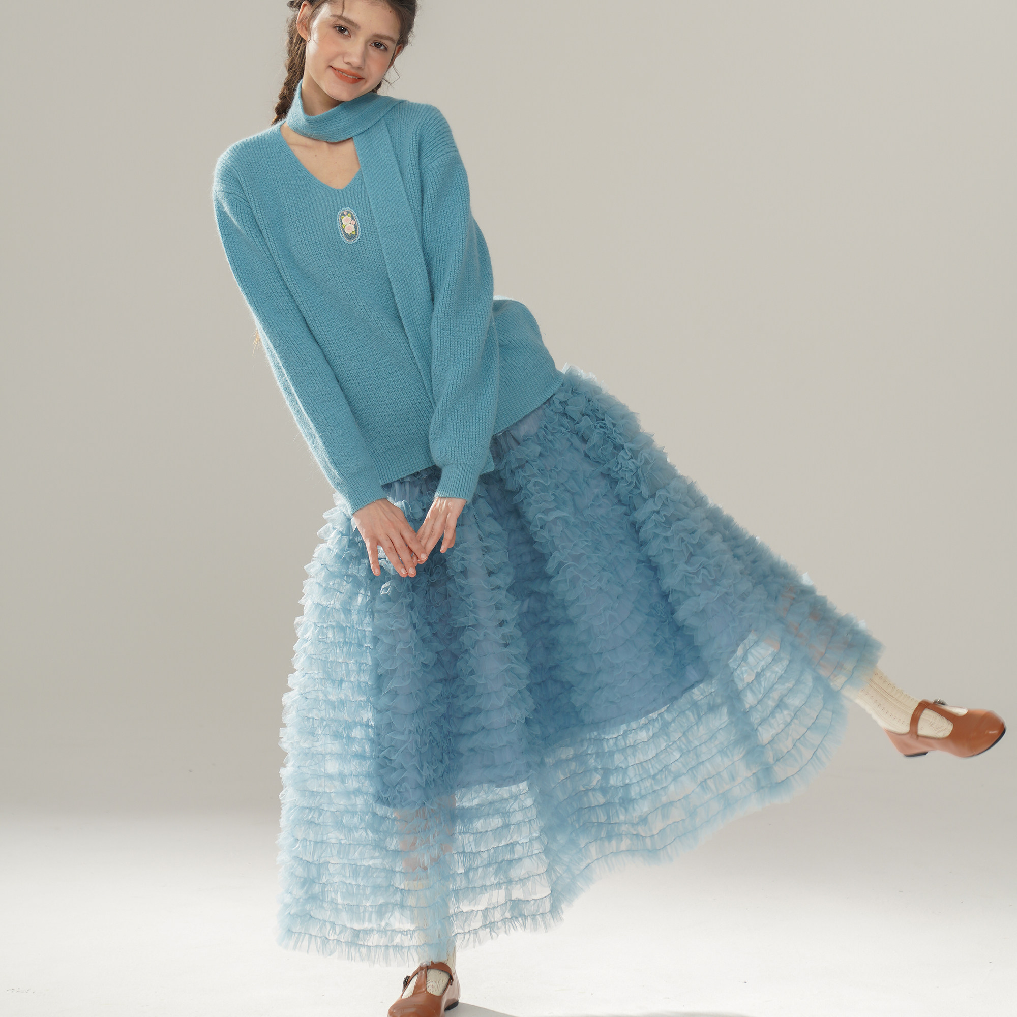 脸儿艺 清新湖蓝色 法式立体绣花 手工绣花 V领 兔毛绒 套头毛衣,女装/女士精品,毛衣,淘宝优惠券,粉丝福利购,淘宝优惠卷