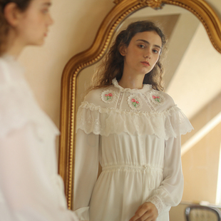 2025春夏新品 长袖 维多利亚森女 刺绣 中长连衣裙 法式 脸儿艺