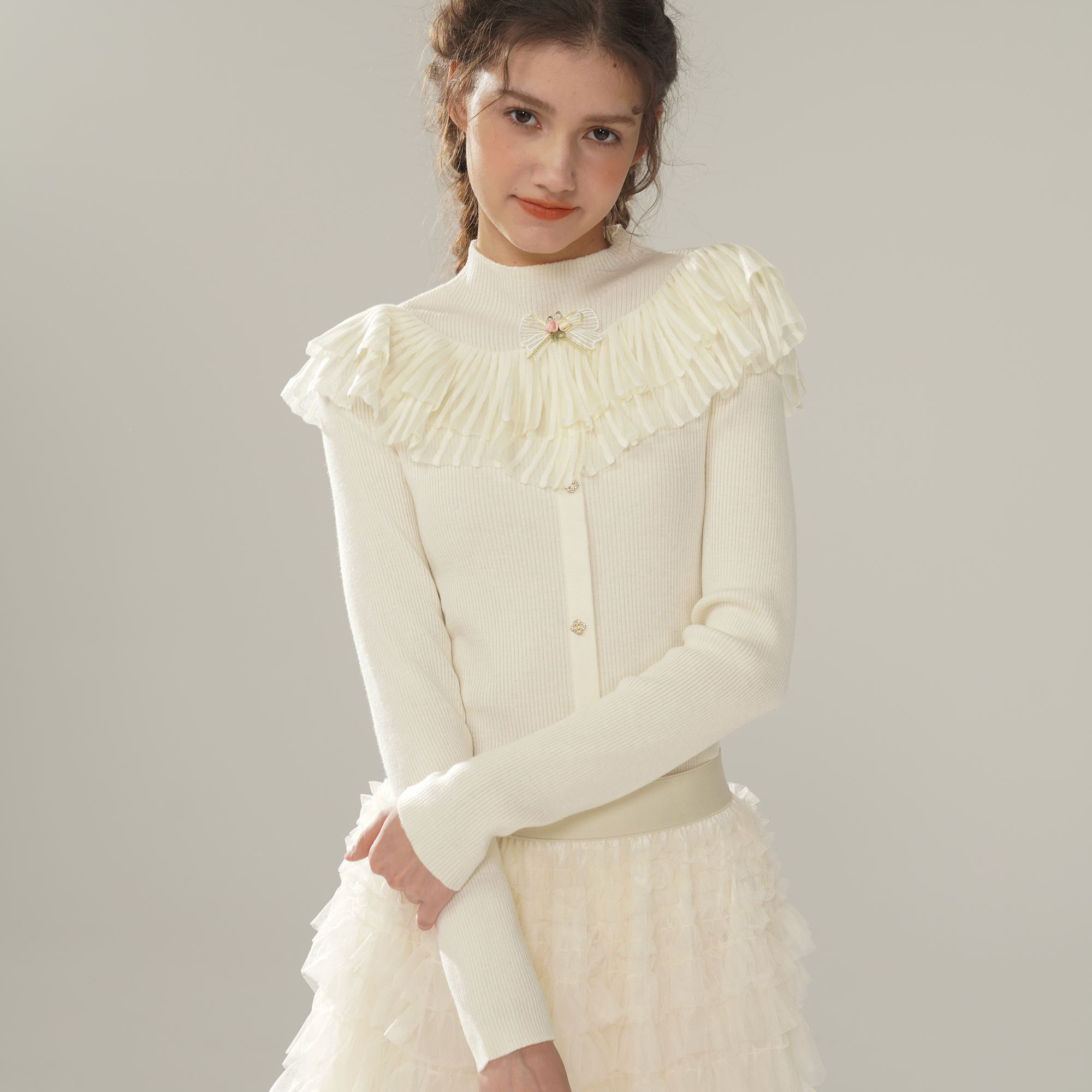 脸儿艺 手工立体盘花小玫瑰 维多利亚风琴褶奶白小清新针织打底衫