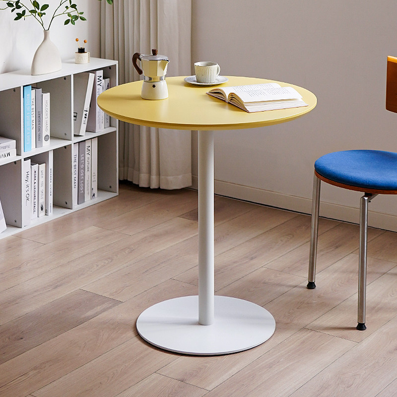 北欧实木圆形餐桌家用小户型吃饭圆桌子多巴胺奶茶店咖啡桌洽谈桌