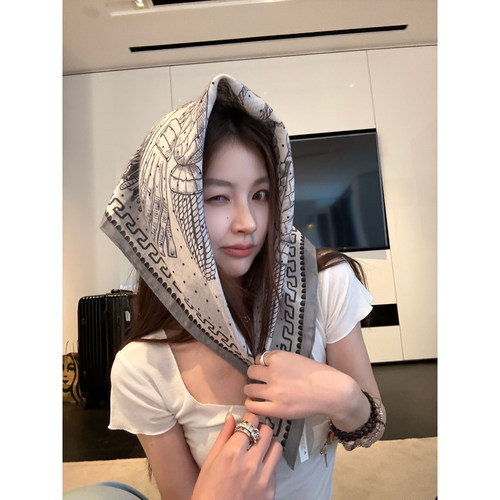 Here yaya shop 5.21 20:00 丰富穿搭淡淡素素的丝巾配饰