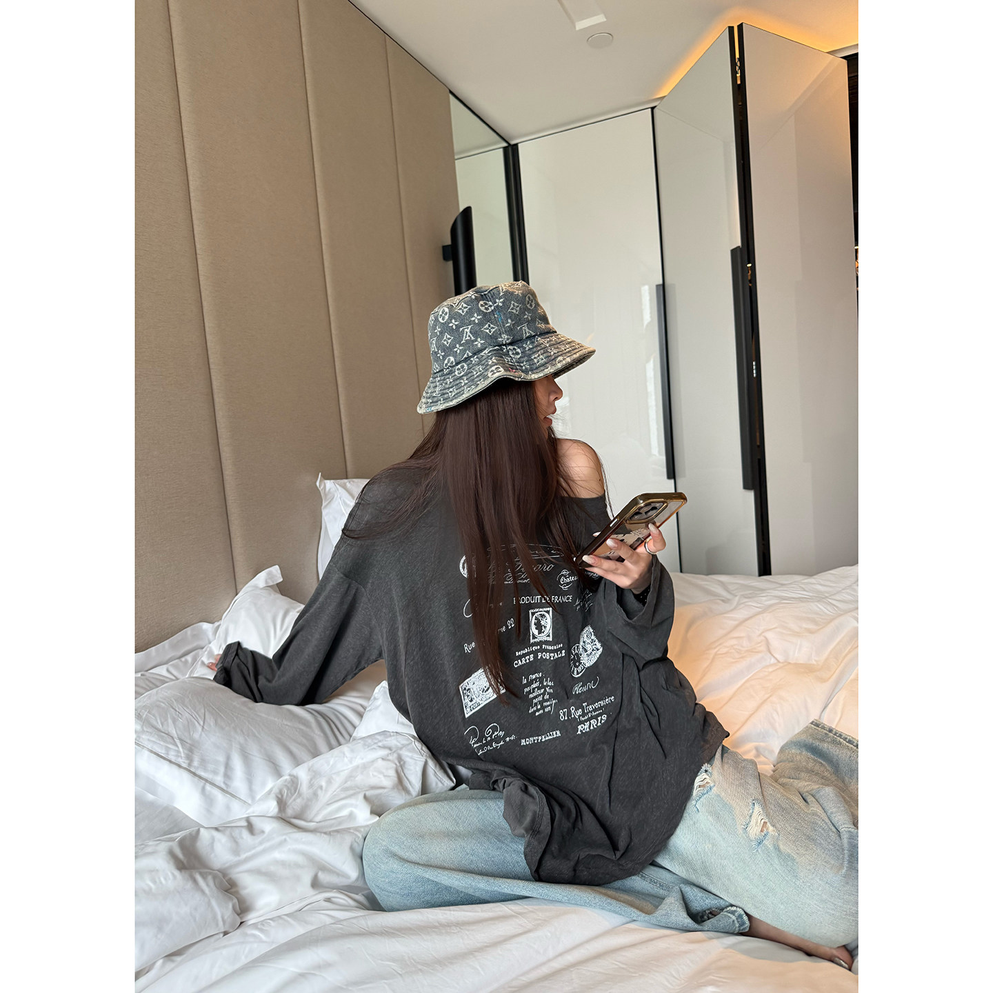 Here yaya shop 冰柠美式做旧砂洗工艺酥糊轻薄时髦涂鸦防晒大t