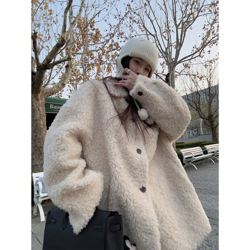Here yaya shop 米酿牛乳一体机工艺100%羊毛藏肉肉翻领皮毛外套