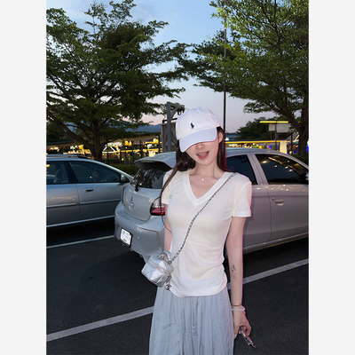 Here yaya shop 5.6 20:00柔雾奶昔桑蚕丝+天丝微妙ju显瘦v领t恤