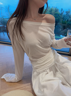 Here yaya shop 雾绵苏打水精致纸片人羊毛天丝收腰设计防晒t