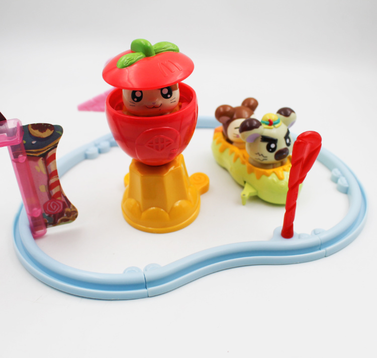 麦当劳日本哈姆太郎游乐园公仔