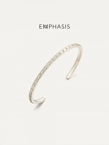 Акцент серии Rong Silk Forging Silver Bracelet Bracelet Jewelry of Zhou Shengsheng Group