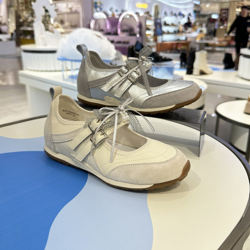 商场同款正品专柜直发伊伴休闲鞋