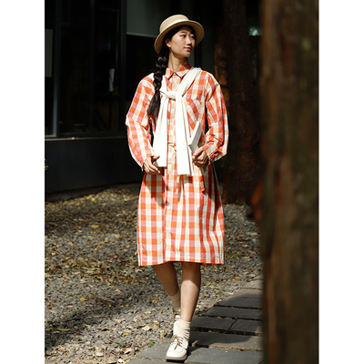 红色格子翻领亚麻连衣裙宽松文艺