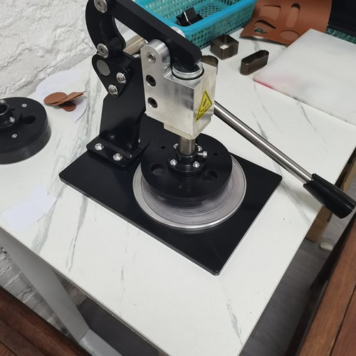 力度克重取样器手压式取样刀织布克重仪器圆盘纸板箱布面料刻盘仪