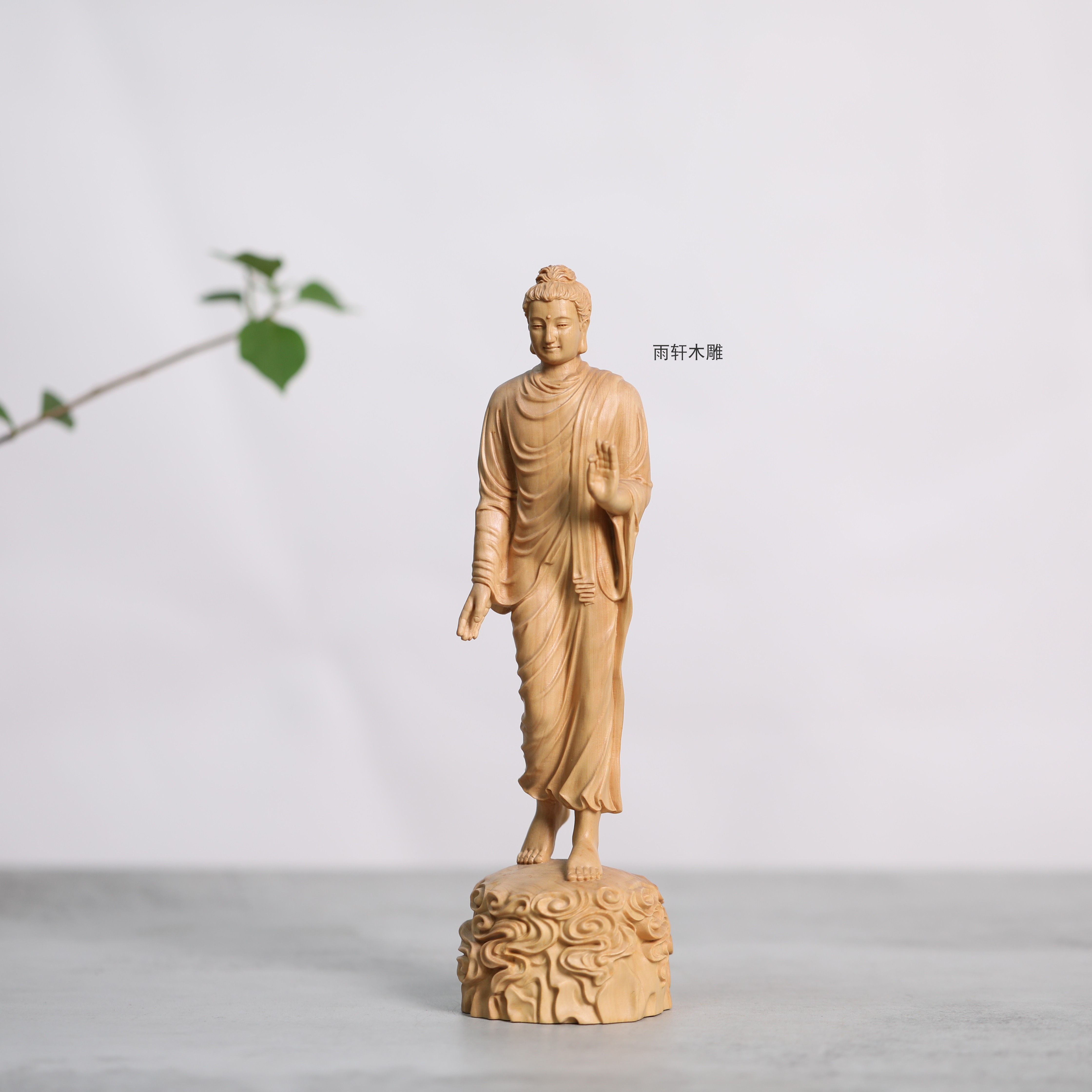 正宗小叶黄杨木雕释迦牟尼佛像