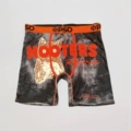 Hooters
