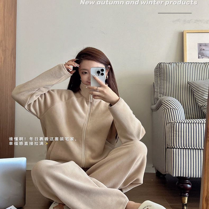 新款澳粒绒家居服套装女加厚舒棉绒睡衣立领拉链双插口袋可外穿冬