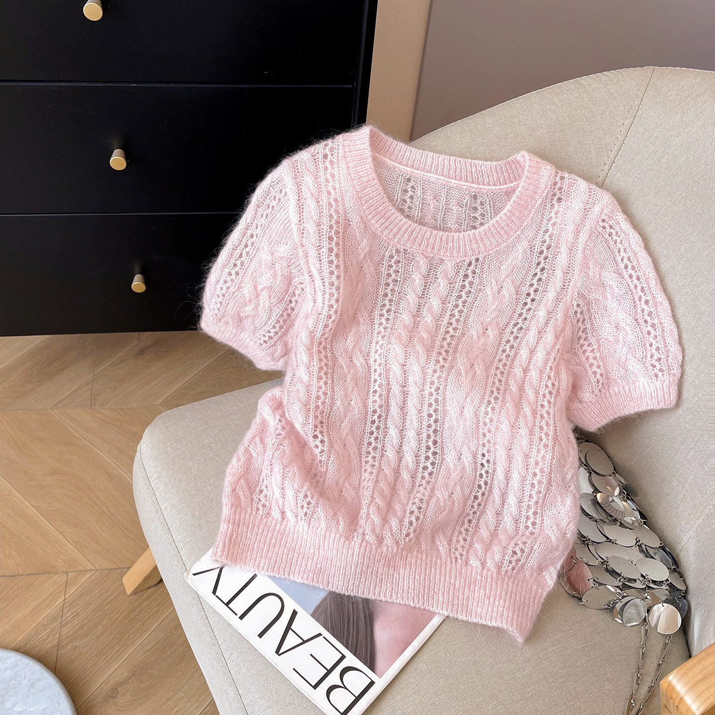 小C家 镂空针织衫女款2026新款春季泡泡短袖圆领短款上衣麻花毛衣