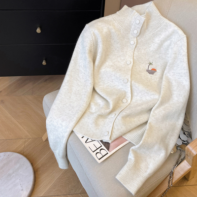 单排扣半高领开衫刺绣毛衣女冬季