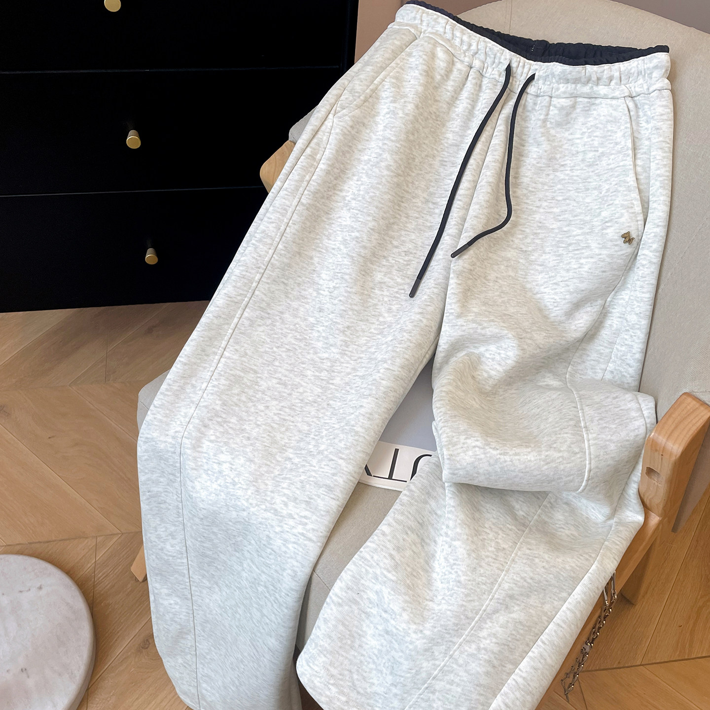 小C家 撞色抽绳松紧腰弯刀裤女2026新款春季宽松阔腿裤束脚裤卫裤,女装/女士精品,休闲裤,淘宝优惠券,粉丝福利购,淘宝优惠卷